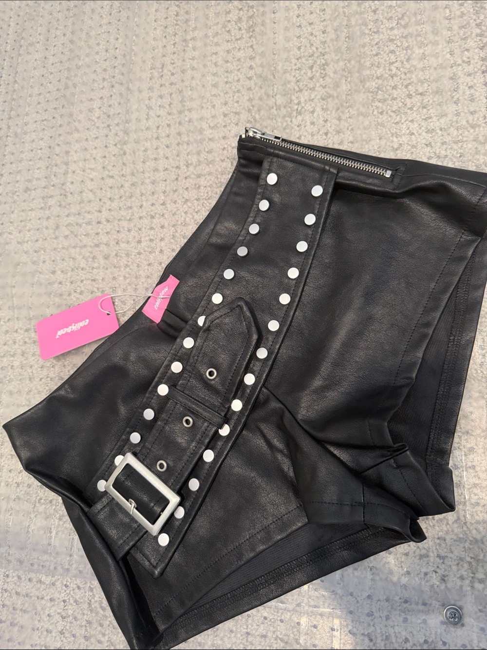 Edikted big belt Leather Studded Black Women’s Shorts with Belt NWT - Picture 2 of 3